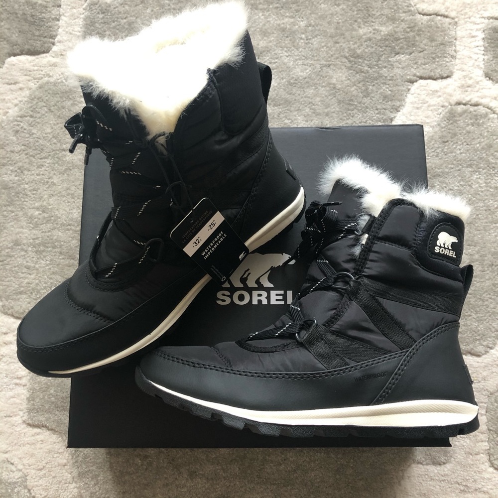 SOREL NWT Whitney Short Lace Boots Sz 7.5